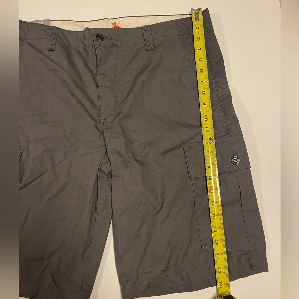 Dockers Dark Gray Cargo Shorts for Men - Picture 7 of 8